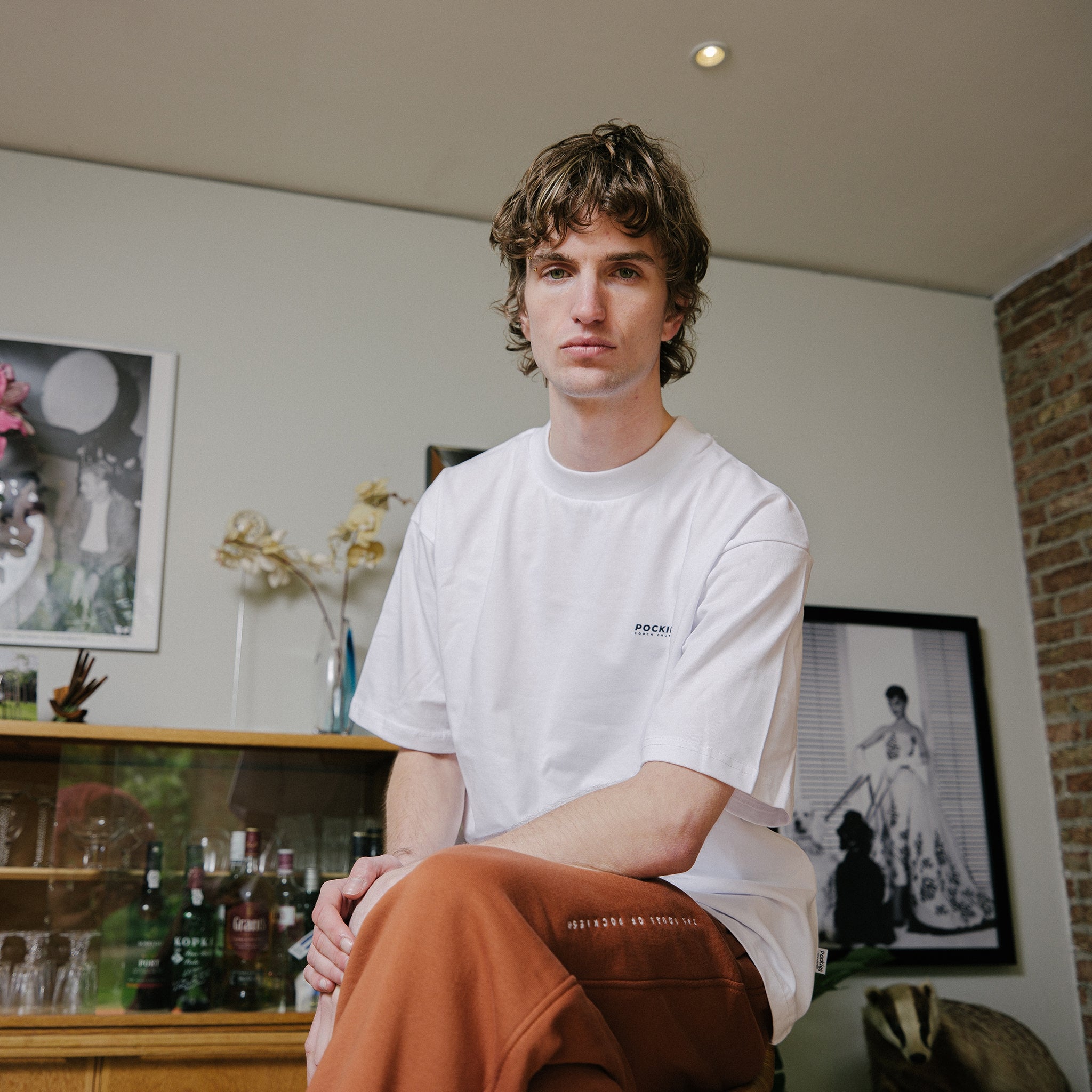 Jesse: 188CM/6'2 wearing size L.